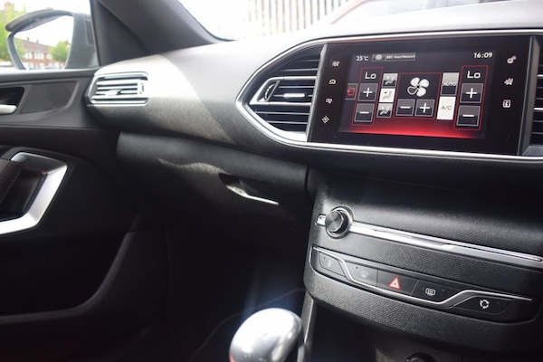 Used Peugeot 308 2016 for sale - 74806597: Photo 48