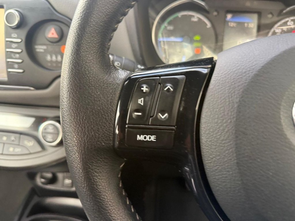 Used Toyota Yaris 2018 for sale - 77014223: Photo 45