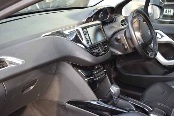 Used Peugeot 2008 2019 for sale - 76176172: Photo 18