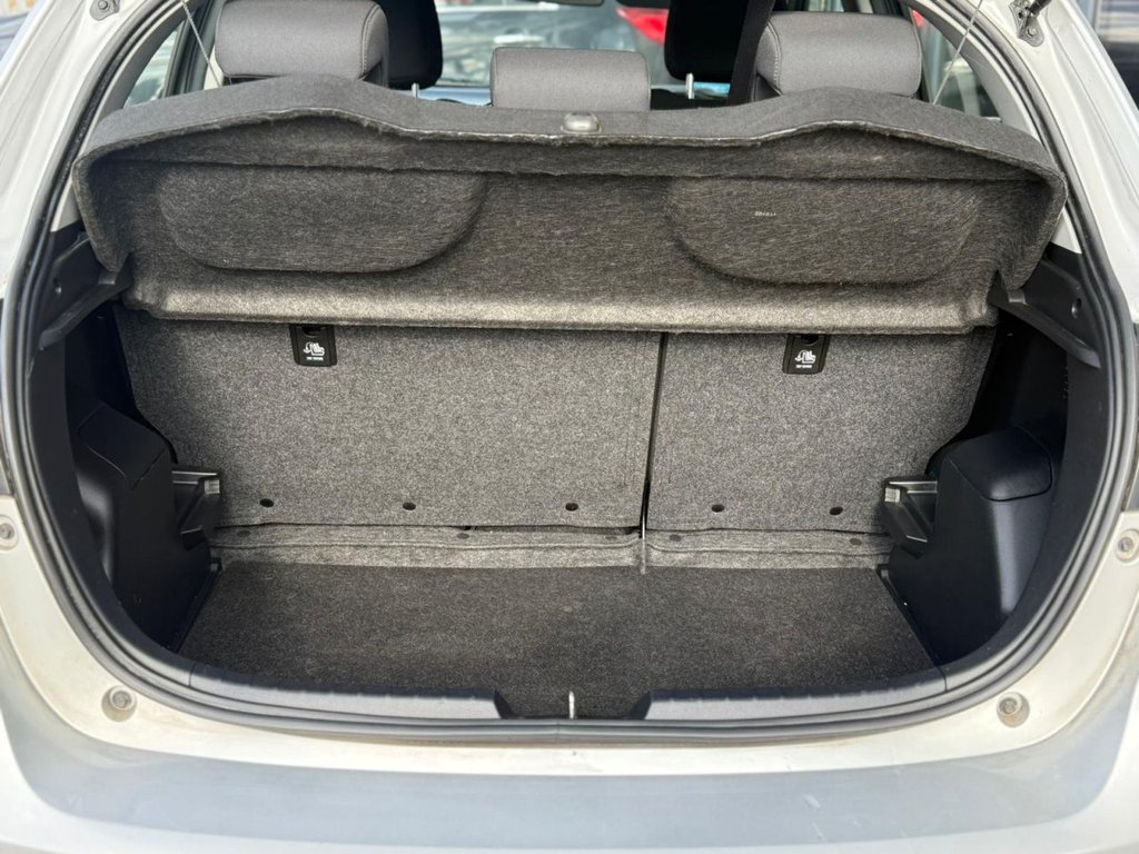 Used Toyota Yaris 2018 for sale - 76345861: Photo 42