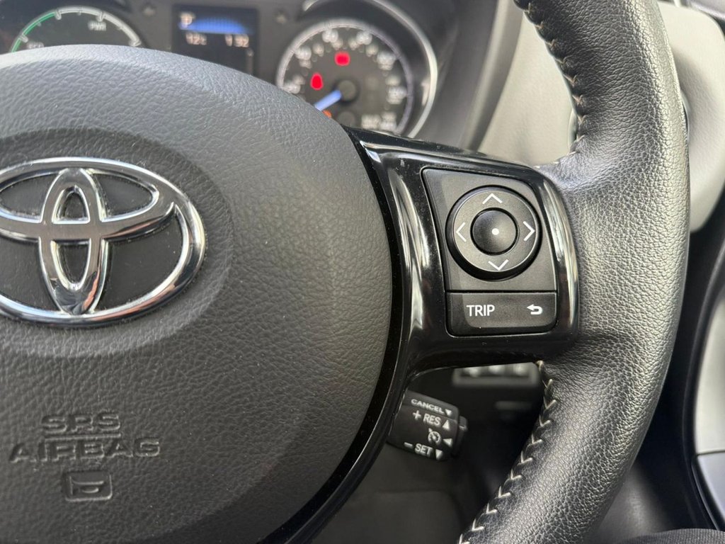 Used Toyota Yaris 2018 for sale - 76345861: Photo 46