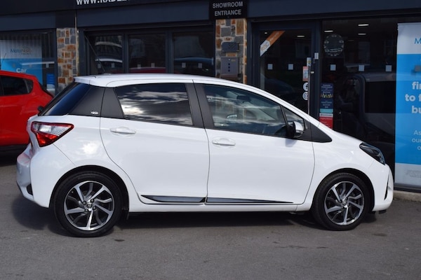 Used Toyota Yaris 2020 for sale - 75099000: Photo 3