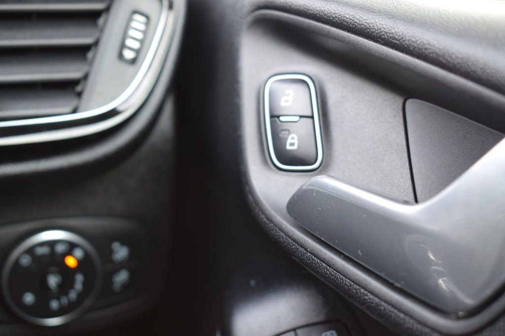 Used Ford Fiesta 2018 for sale - 77327836: Photo 39