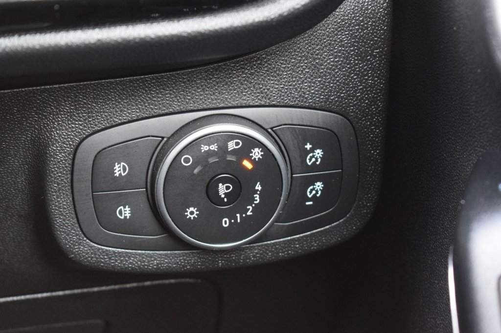 Used Ford Fiesta 2018 for sale - 77327836: Photo 40