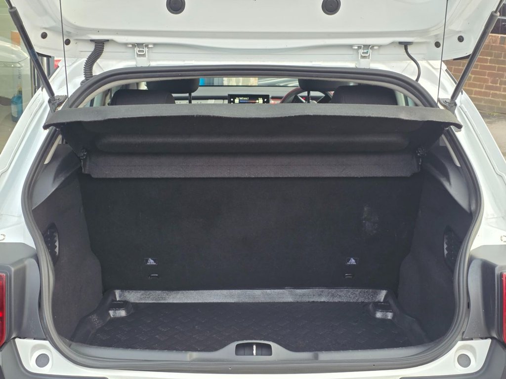 Used Citroen C4 Cactus 2017 for sale - 76520437: Photo 19