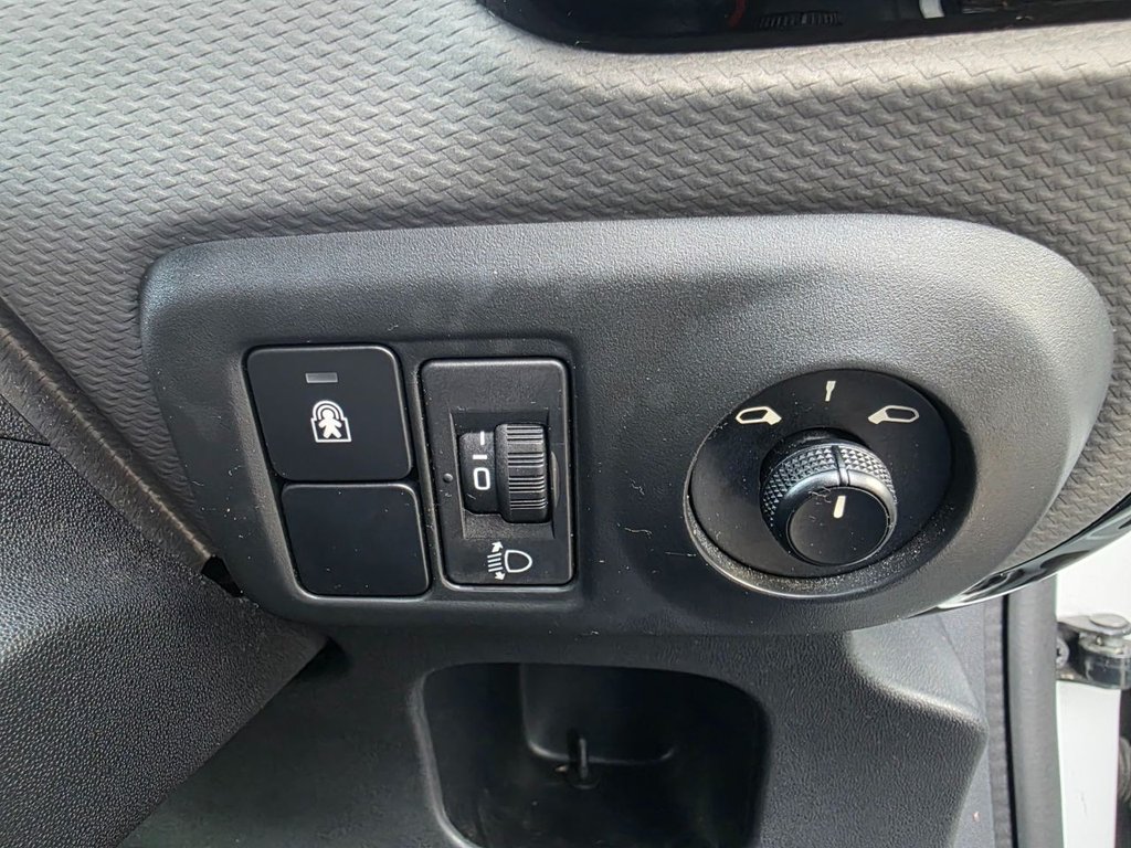 Used Citroen C4 Cactus 2017 for sale - 76520437: Photo 23