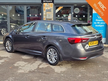 Used Toyota Avensis 2015 for sale - 76731240: Photo