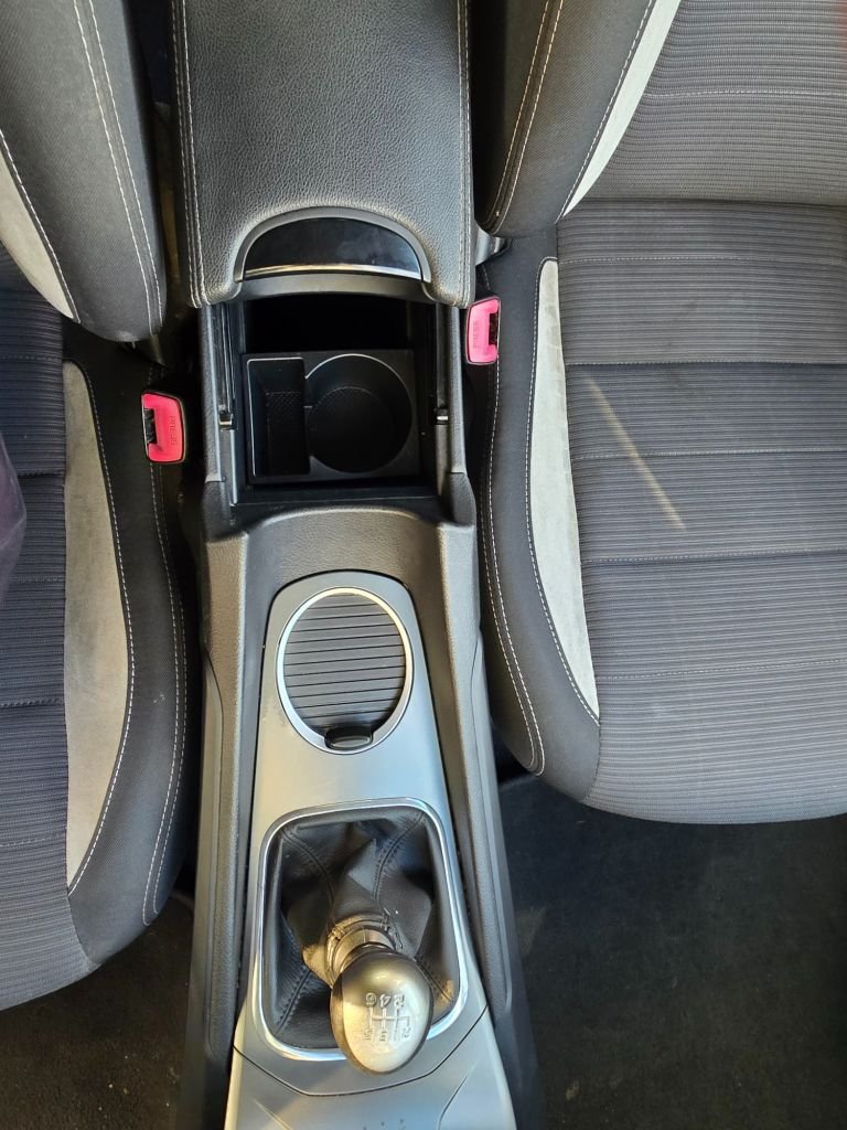 Used Toyota Avensis 2015 for sale - 76731240: Photo 38