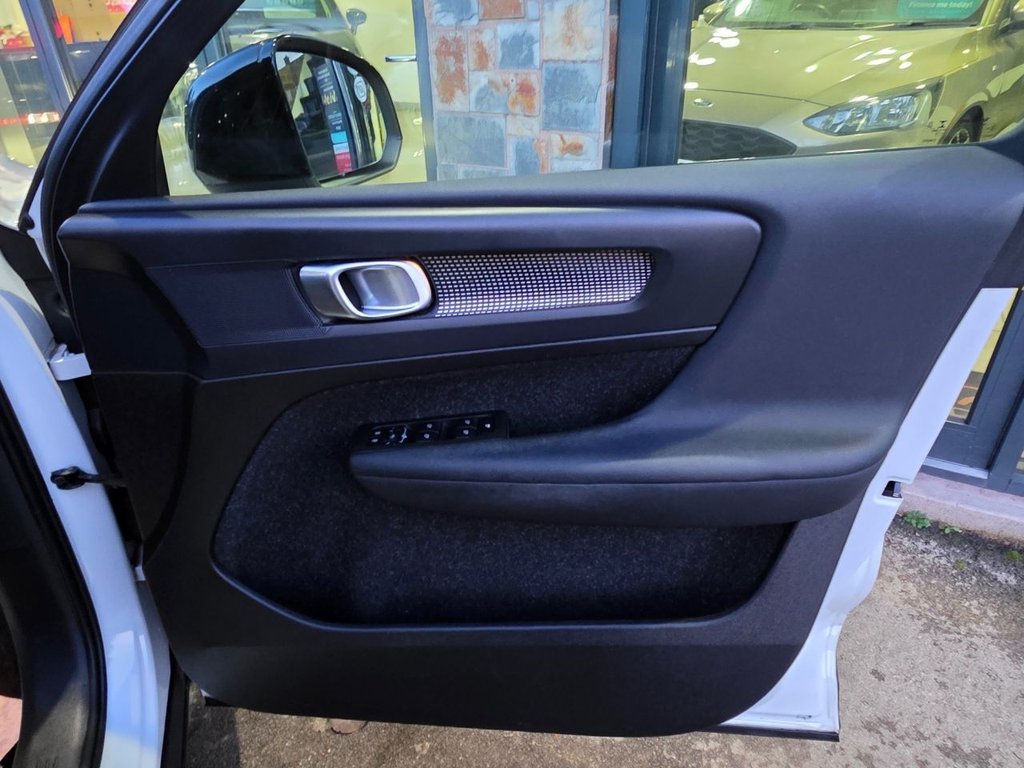 Used Volvo XC40 2020 for sale - 77328154: Photo 41