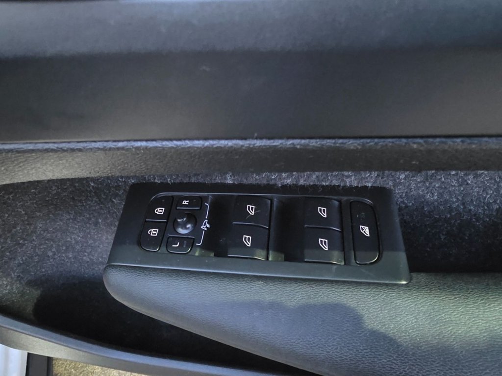 Used Volvo XC40 2020 for sale - 77328154: Photo 42