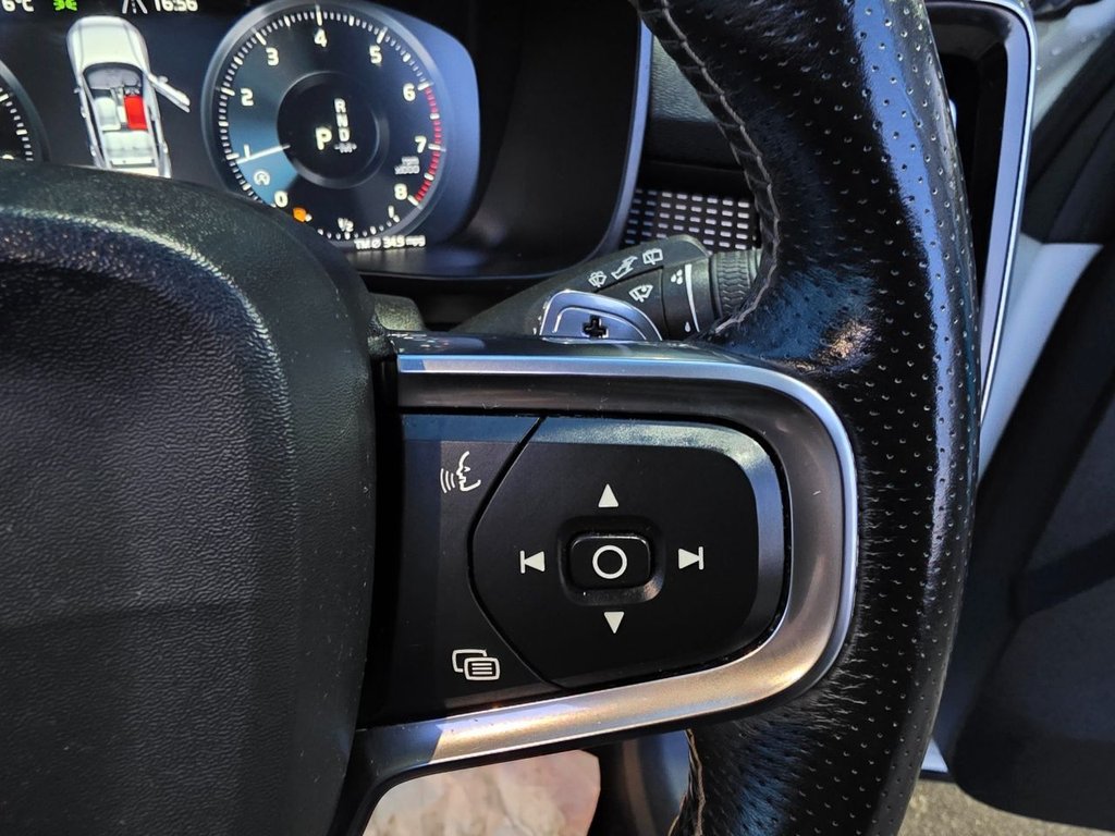 Used Volvo XC40 2020 for sale - 77328154: Photo 50