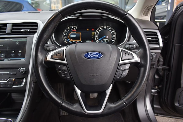 Used Ford Mondeo 2015 for sale - 76176192: Photo 8