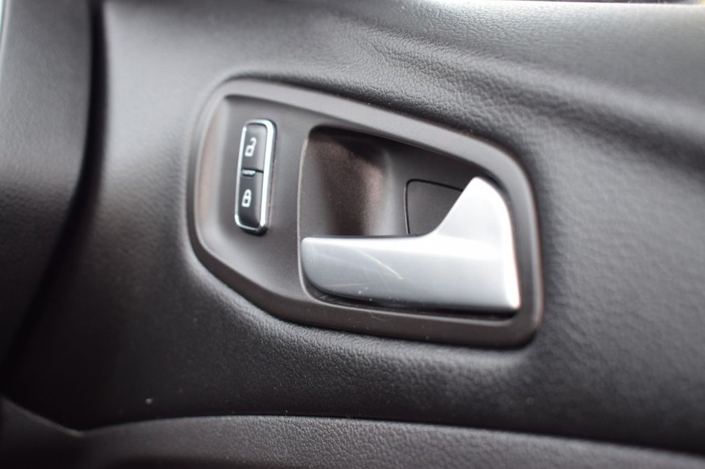 Used Ford Kuga 2015 for sale - 76009191: Photo 41