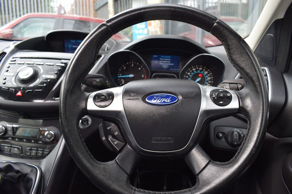 Used Ford Kuga 2015 for sale - 76009191: Photo 46