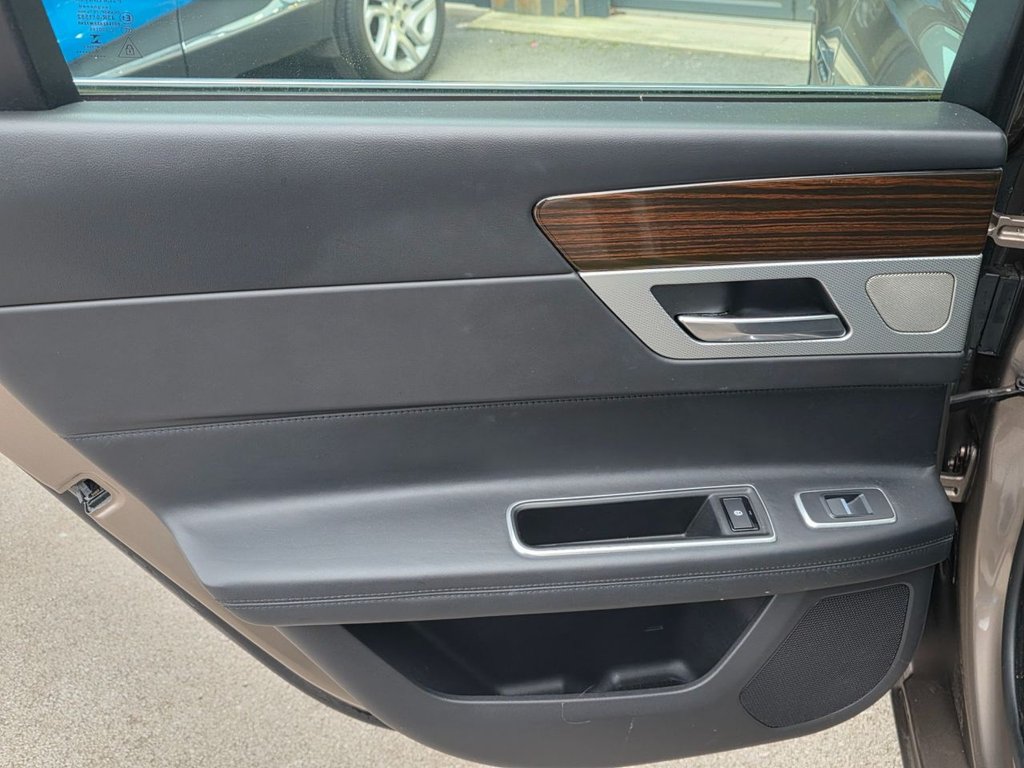 Used Jaguar XF 2017 for sale - 77795039: Photo 33