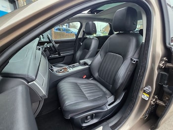 Used Jaguar XF 2017 for sale - 77795039: Photo