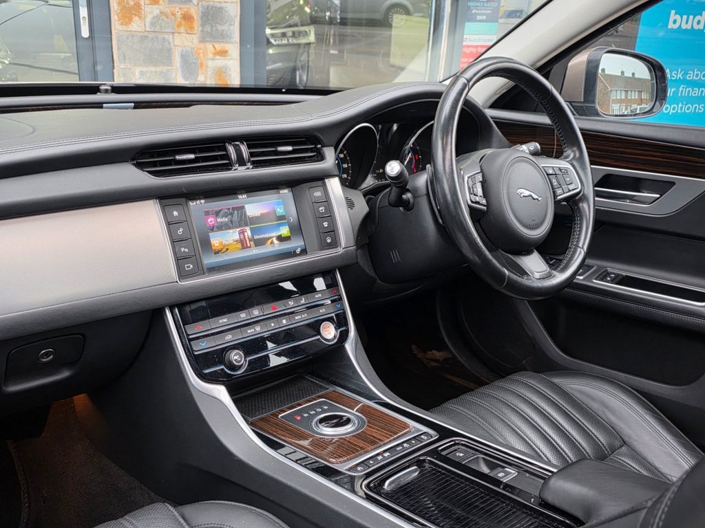 Used Jaguar XF 2017 for sale - 77795039: Photo 8