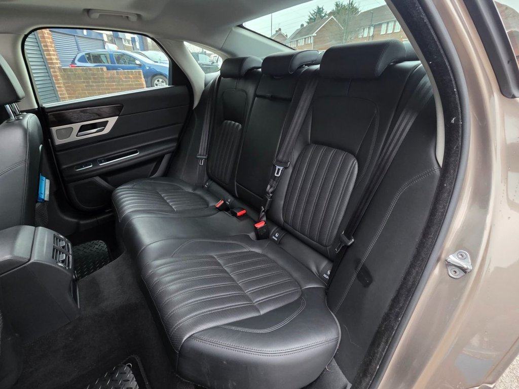 Used Jaguar XF 2017 for sale - 77795039: Photo 9