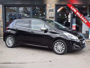 Peugeot - 208