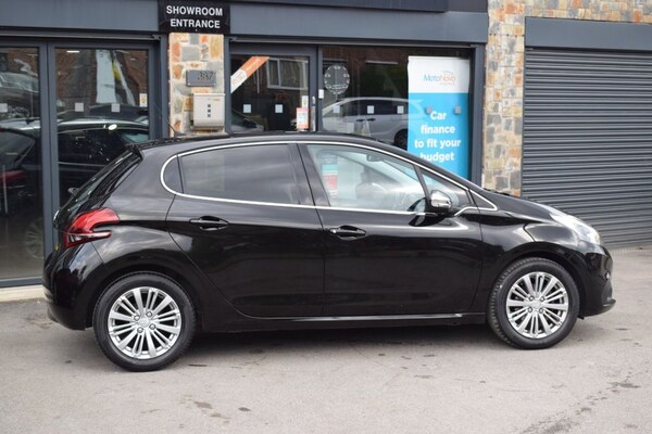 Used Peugeot 208 2017 for sale - 76245142: Photo 26