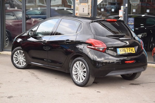 Used Peugeot 208 2017 for sale - 76245142: Photo 29
