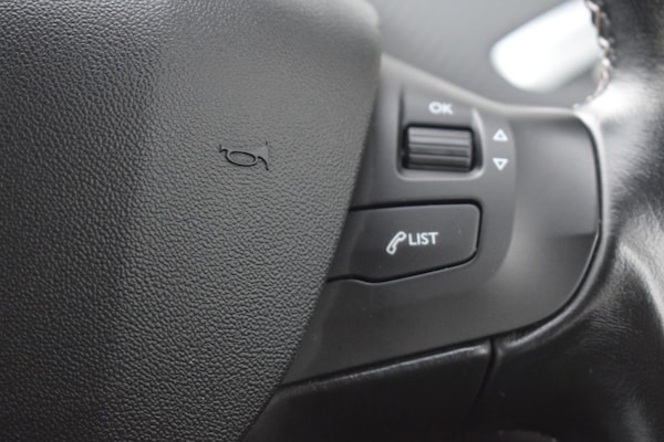 Used Peugeot 208 2017 for sale - 76245142: Photo 47