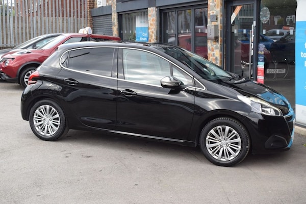 Used Peugeot 208 2017 for sale - 76245142: Photo 5