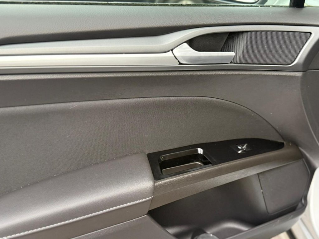 Used Ford Mondeo 2015 for sale - 76406653: Photo 24