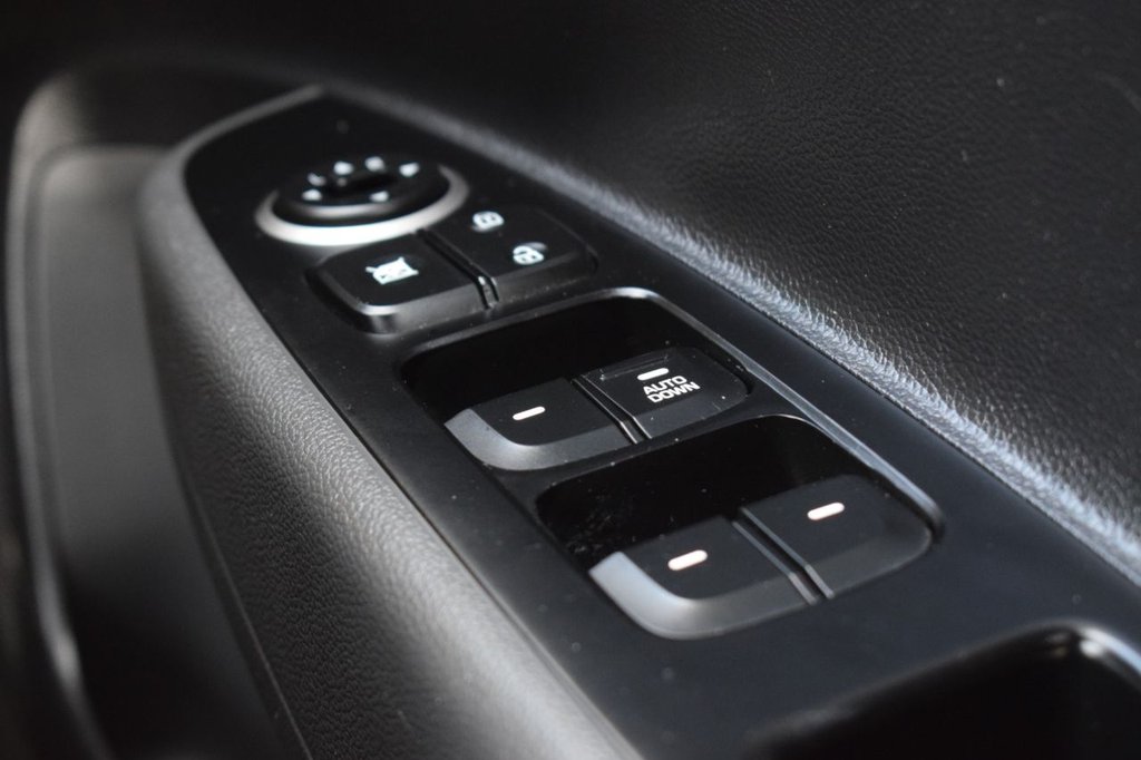 Used Hyundai i10 2019 for sale - 76279596: Photo 42