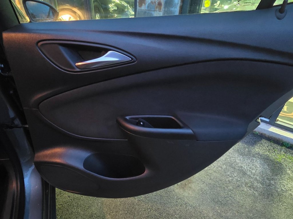 Used Vauxhall Astra 2018 for sale - 77075505: Photo 32