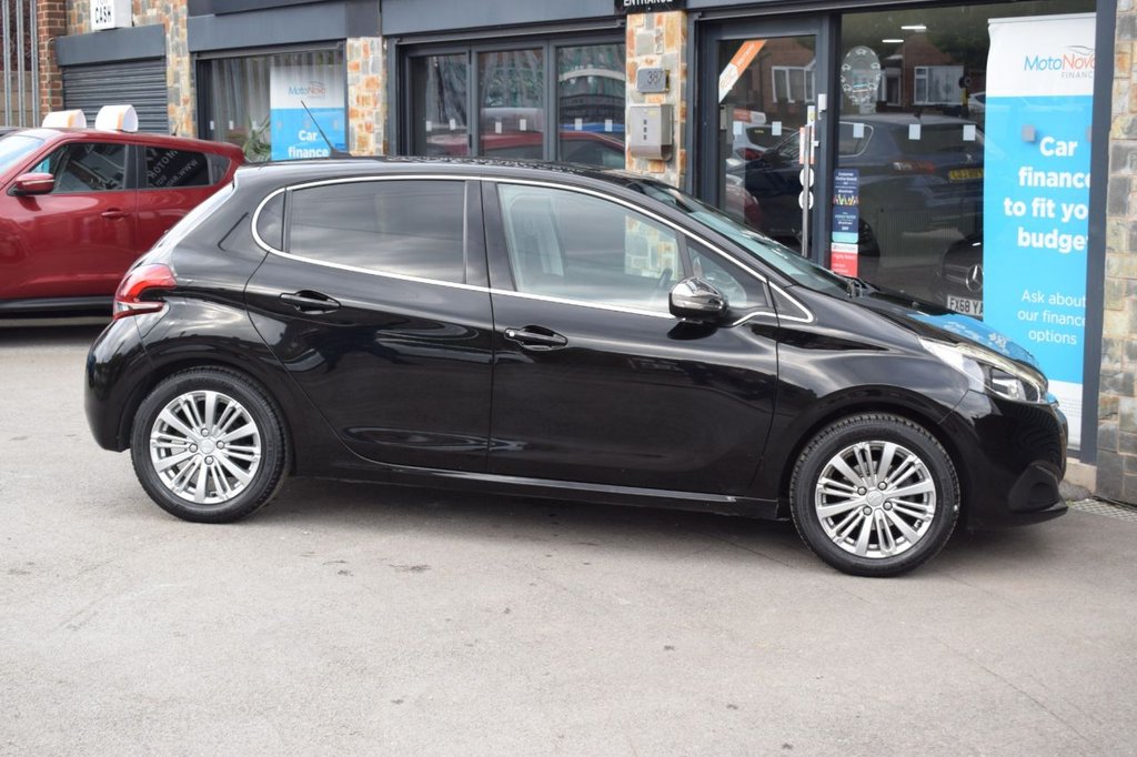 Used Peugeot 208 2017 for sale - 76406124: Photo 12