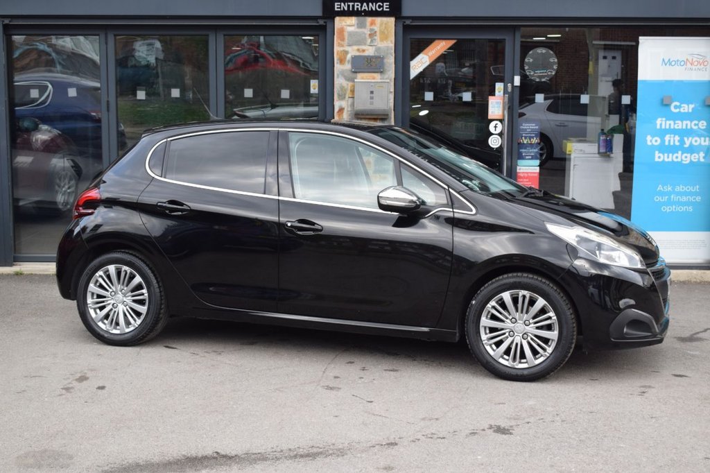 Used Peugeot 208 2017 for sale - 76406124: Photo 24