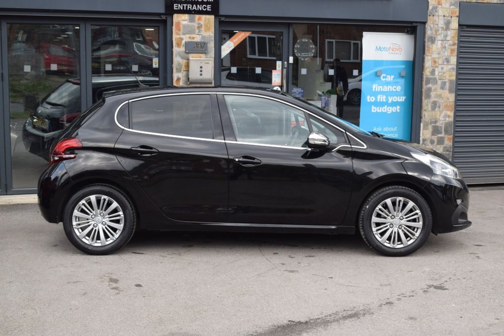 Used Peugeot 208 2017 for sale - 76406124: Photo 25