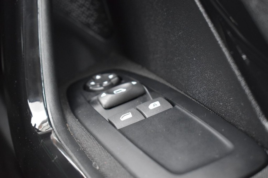 Used Peugeot 208 2017 for sale - 76406124: Photo 37