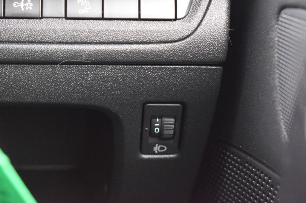 Used Peugeot 208 2017 for sale - 76406124: Photo 39