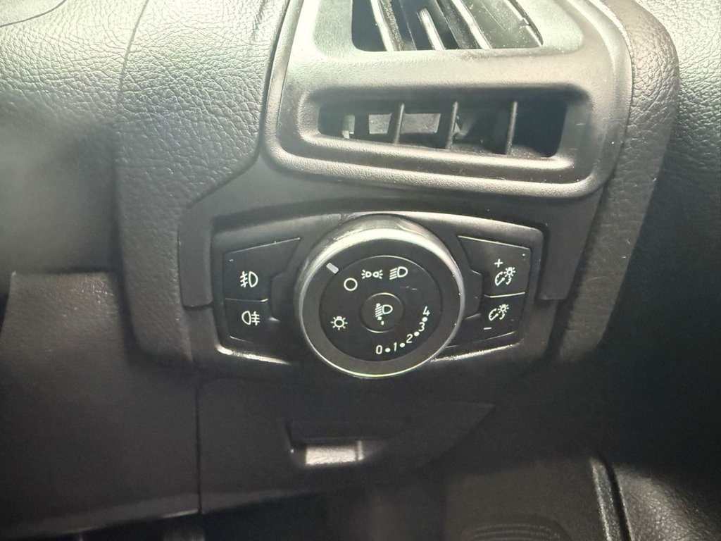 Used Ford Focus 2018 for sale - 76297211: Photo 34