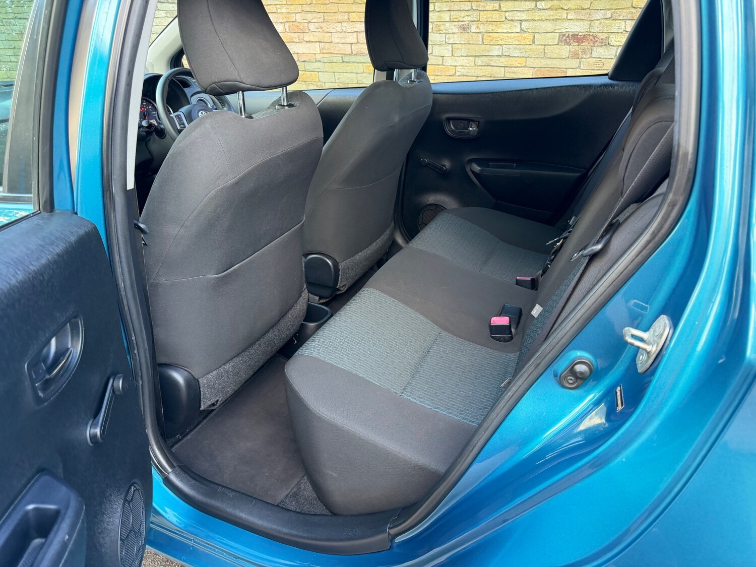 Used Toyota Yaris 2011 for sale - 78122568: Photo 9