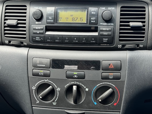 Used Toyota Corolla 2005 for sale - 71423721: Photo 17