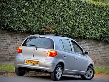 Used Toyota Yaris 2004 for sale - 75527310: Photo