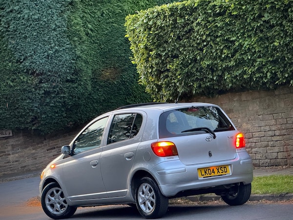 Used Toyota Yaris 2004 for sale - 75527310: Photo 4