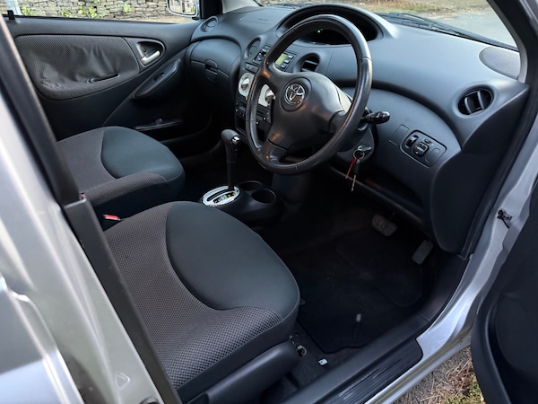 Used Toyota Yaris 2004 for sale - 75527310: Photo 7