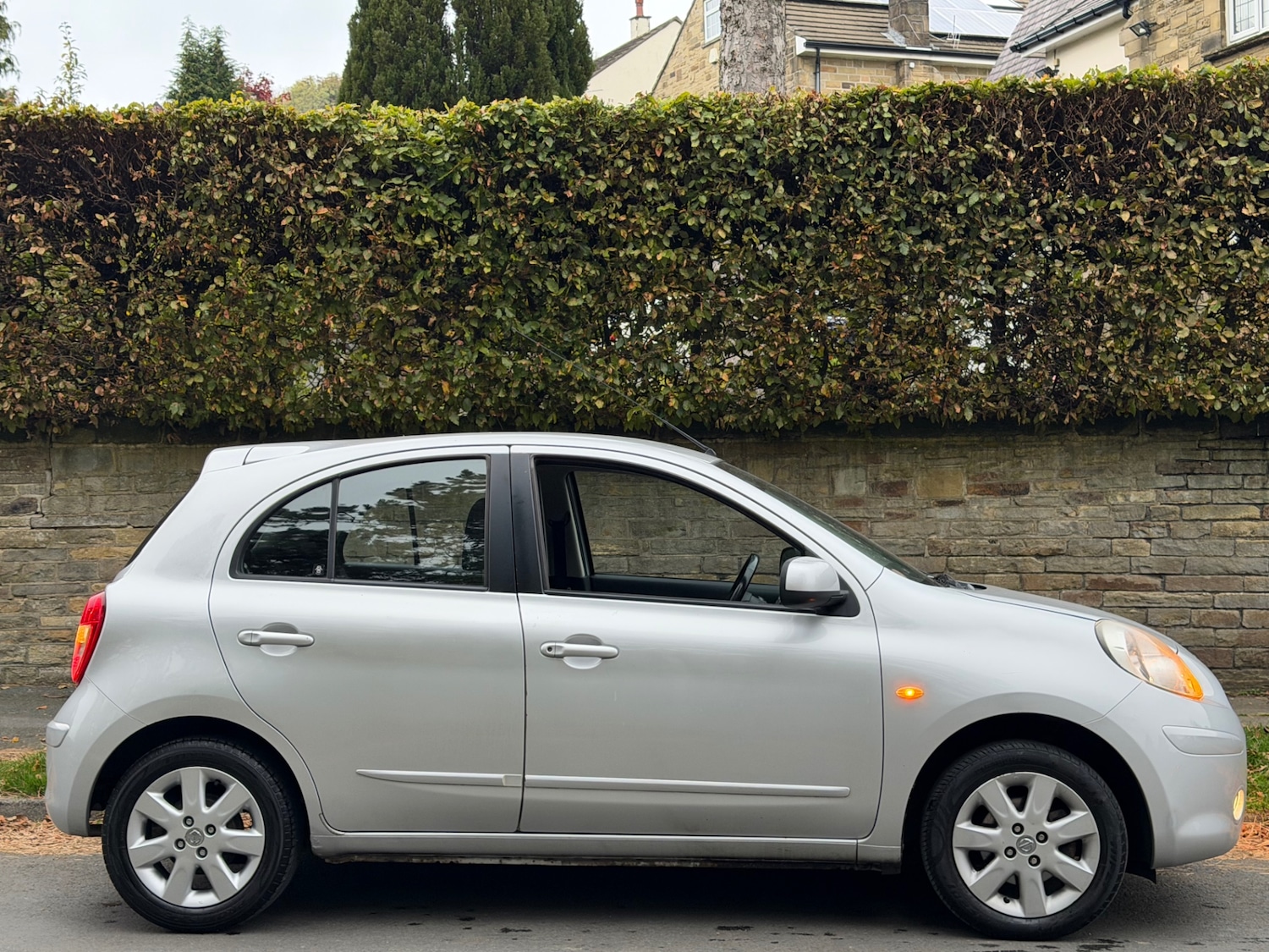 Used Nissan Micra 2011 for sale - 76320643: Photo 2