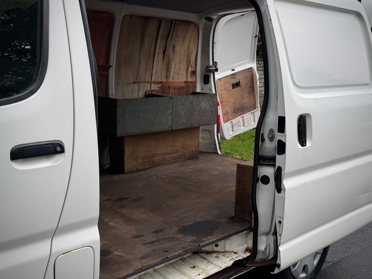 Used Toyota HiAce 2010 for sale - 77548679: Photo 10