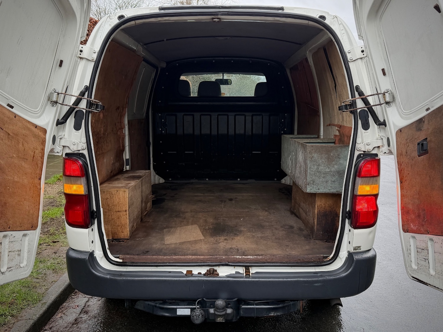 Used Toyota HiAce 2010 for sale - 77548679: Photo 11