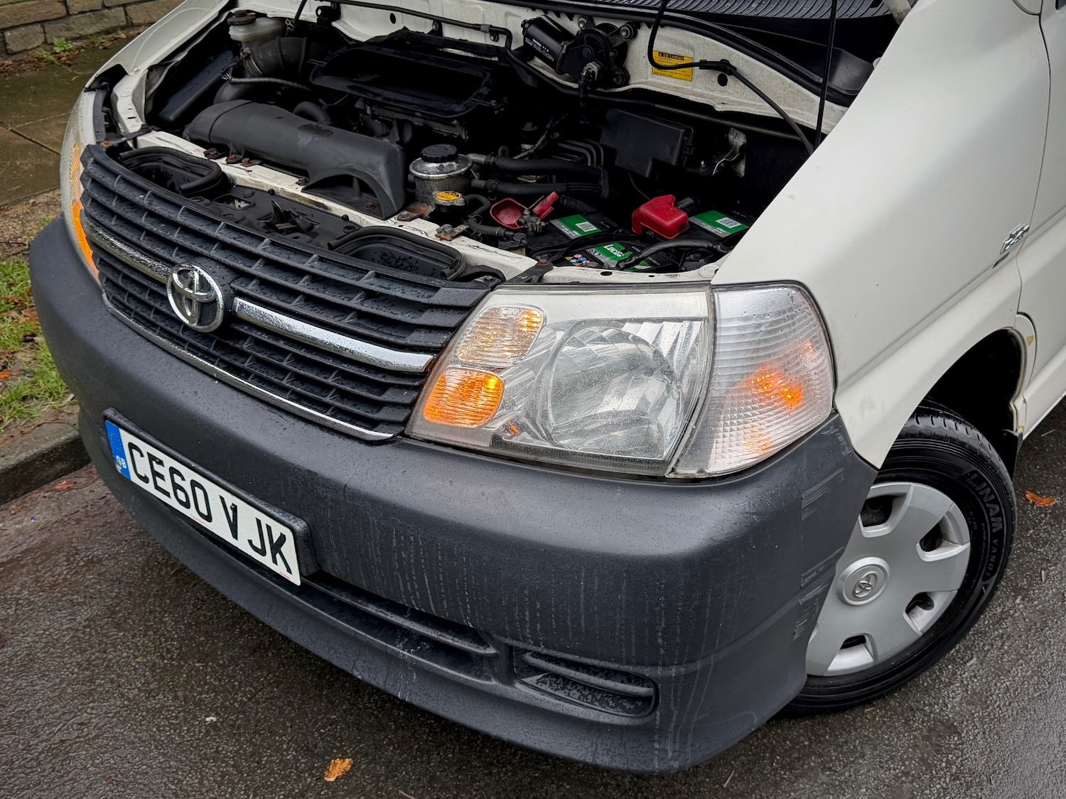 Used Toyota HiAce 2010 for sale - 77548679: Photo 12