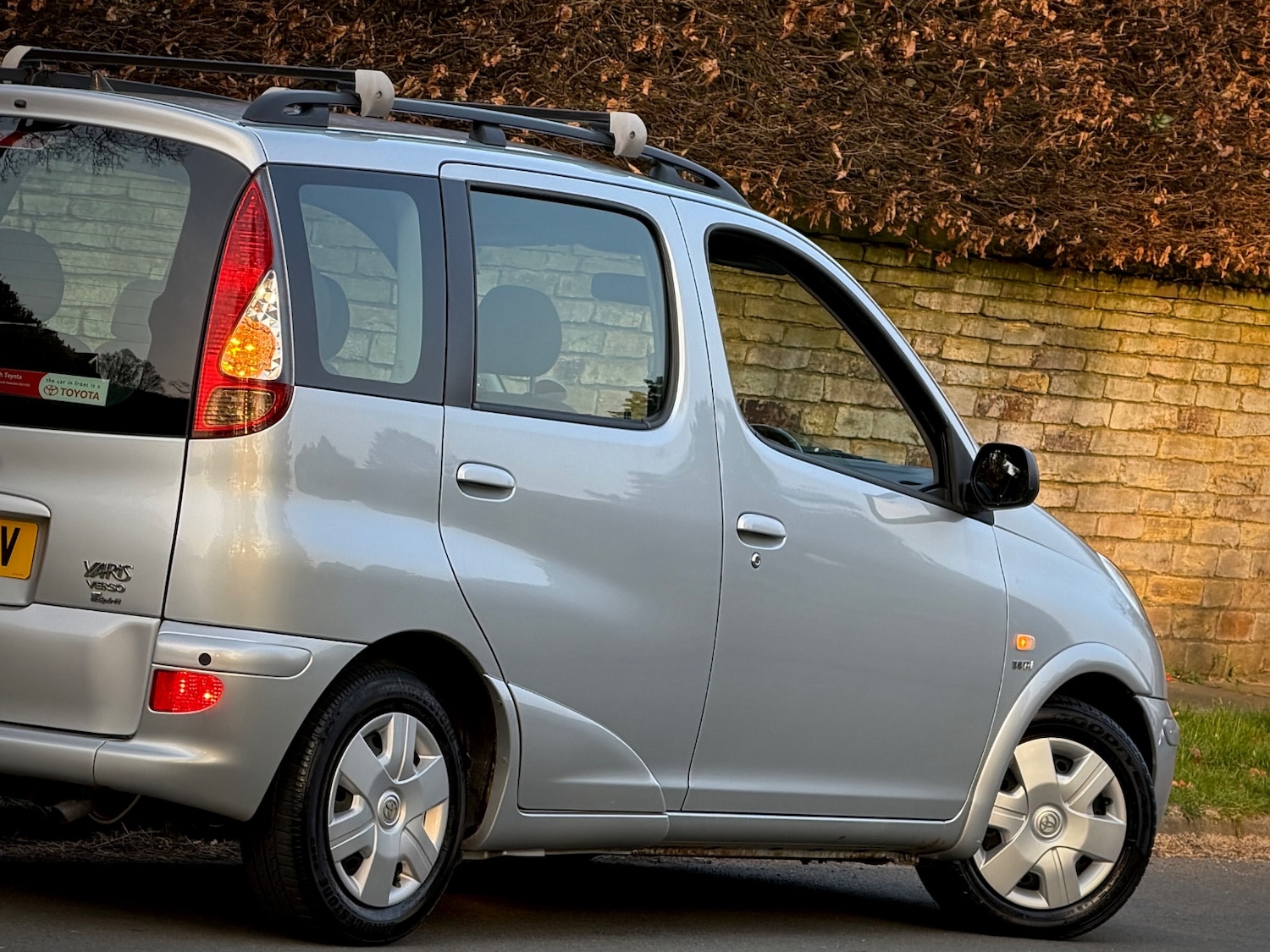 Used Toyota Yaris Verso 2003 for sale - 77918203: Photo 11