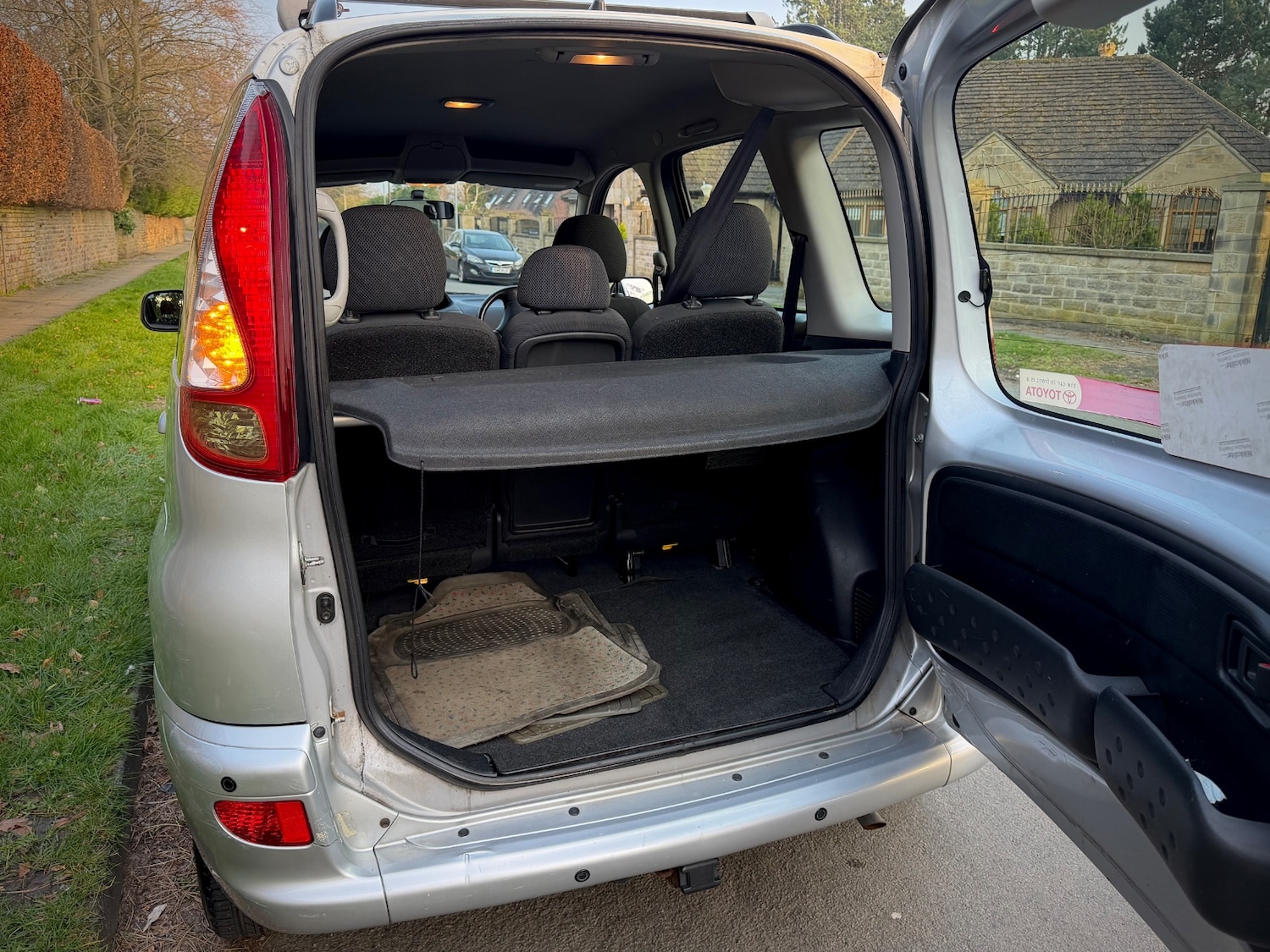 Used Toyota Yaris Verso 2003 for sale - 77918203: Photo 13