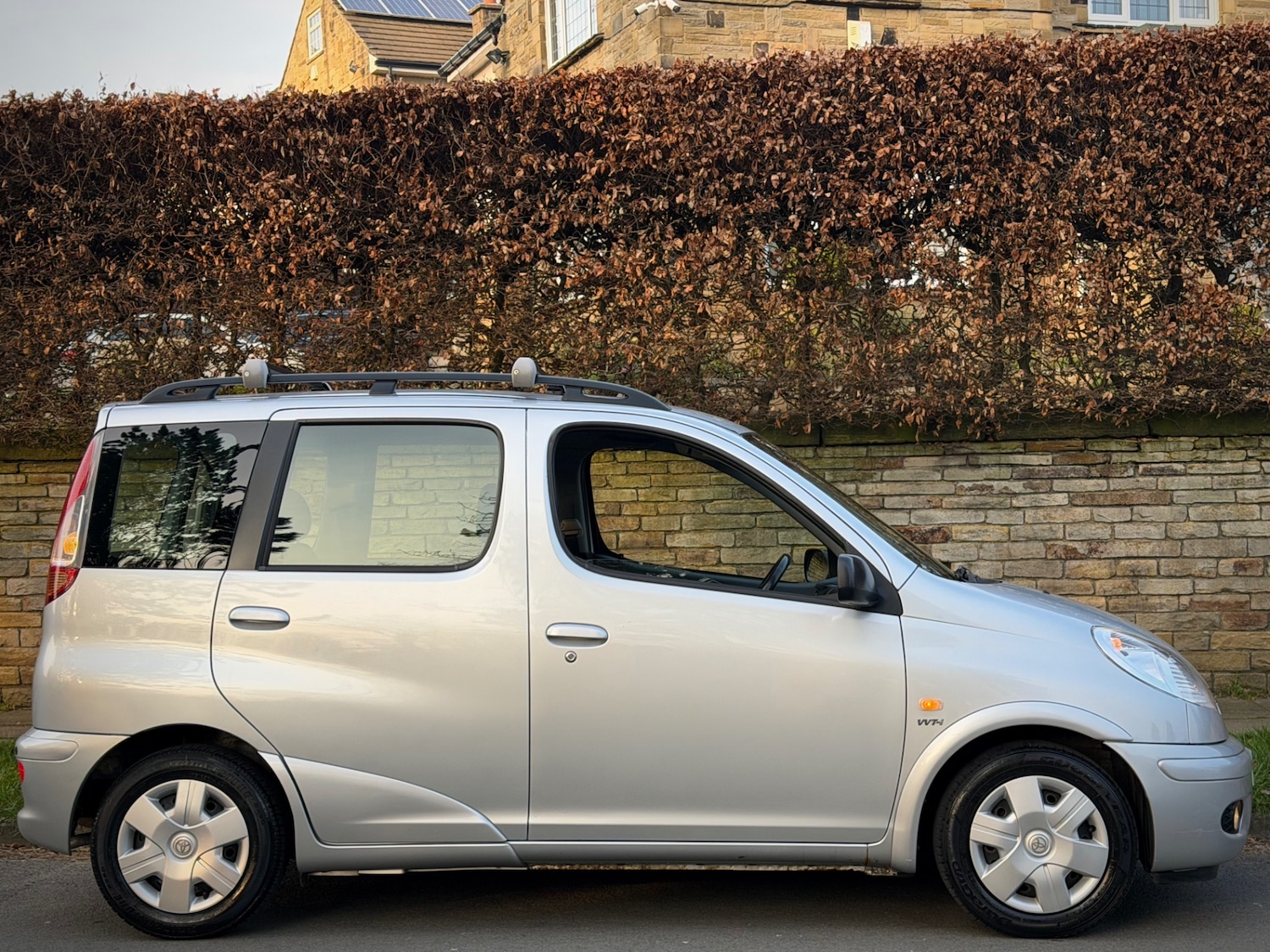 Used Toyota Yaris Verso 2003 for sale - 77918203: Photo 2