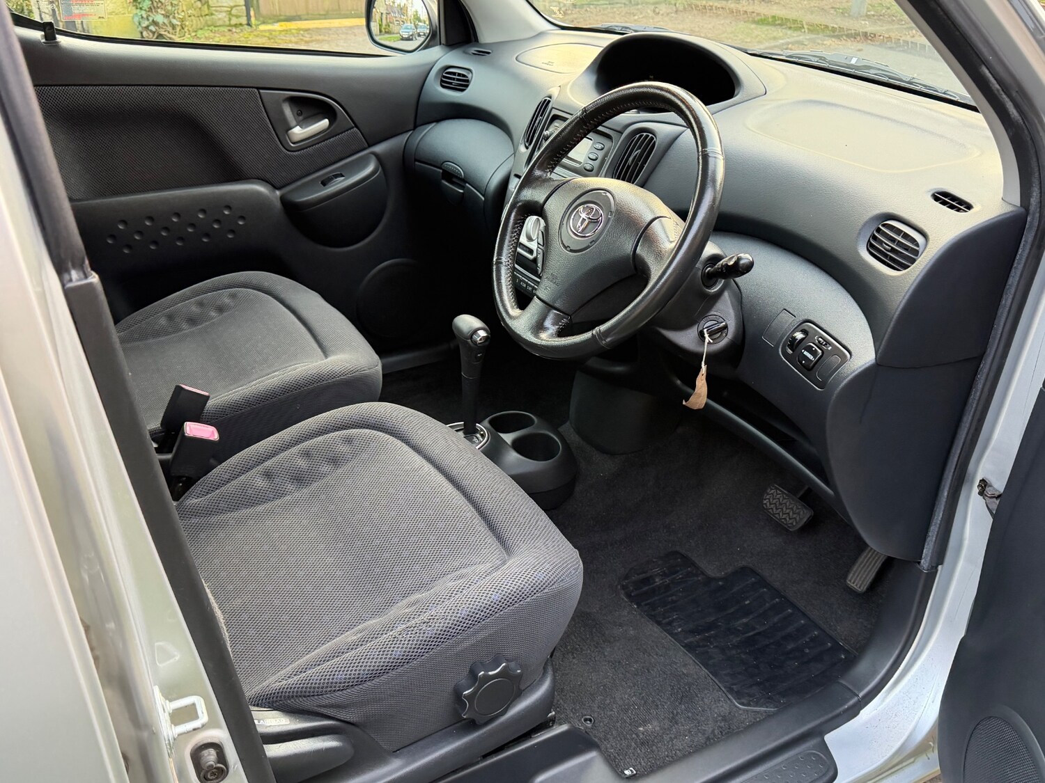 Used Toyota Yaris Verso 2003 for sale - 77918203: Photo 7