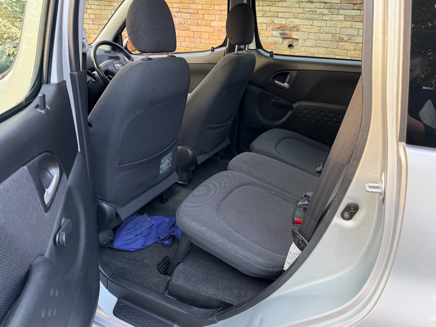 Used Toyota Yaris Verso 2003 for sale - 77918203: Photo 9